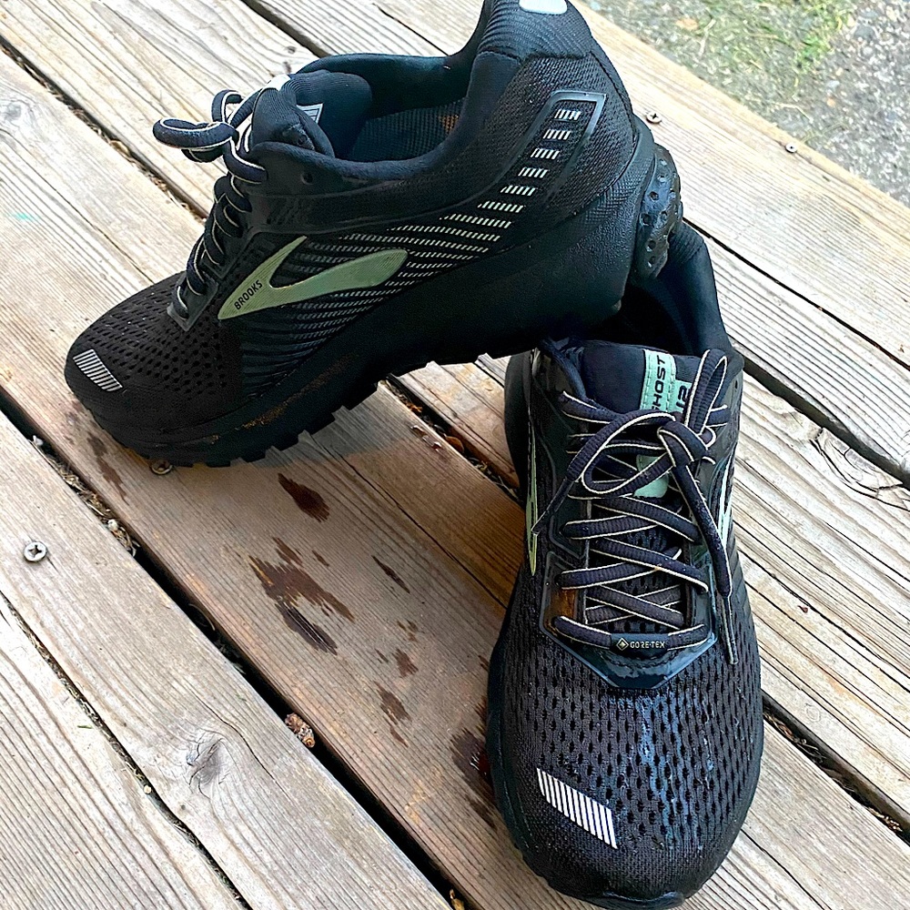 Brooke Ghost 12 Running Shoe, Gore tex